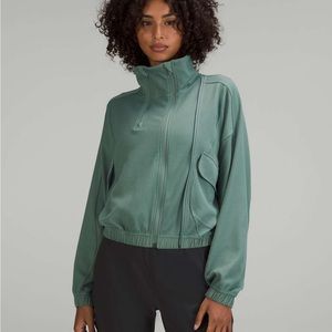 NWOT lululemon adaptable fit jacket